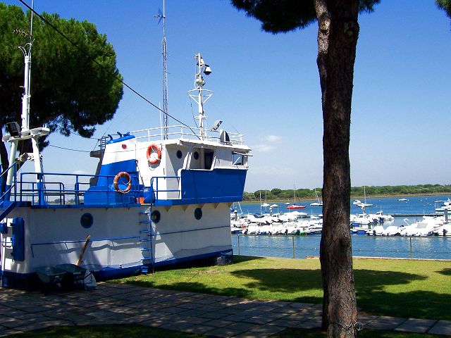 Paseo en barco por la Costa Tálatta