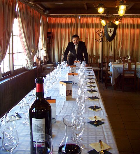 Cata de vinos en Restaurante Piscis – Punta Umbría. AHORA NUEVO RESTAURANTE RENÉ-RENÉ