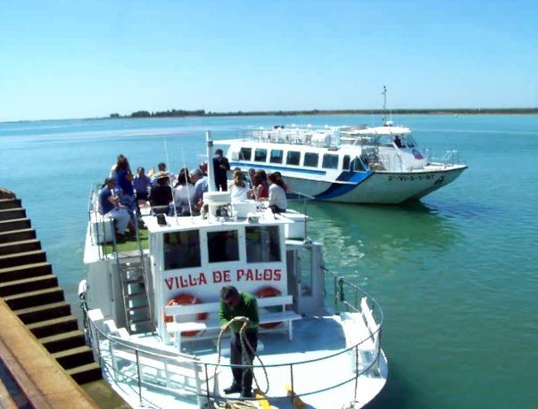 Excursión y fiestas en barco por la ría de Huelva