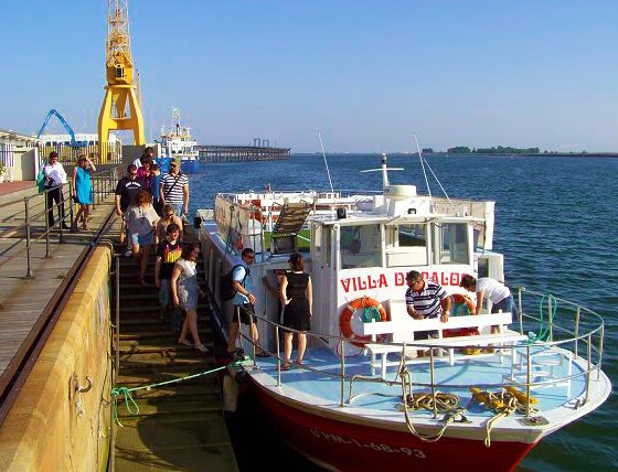 Excursión en barco por Huelva y Punta Umbría